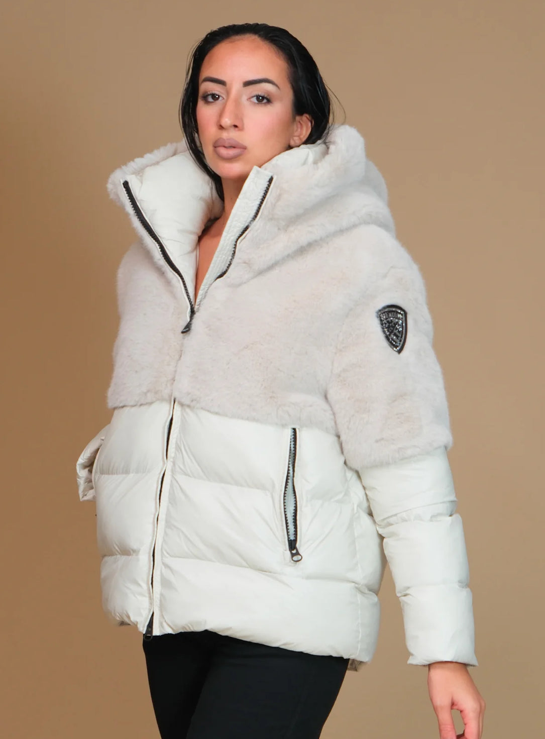 Blauer white pellic