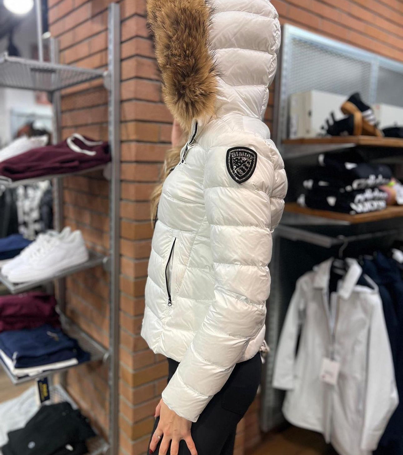 Blauer white pellic